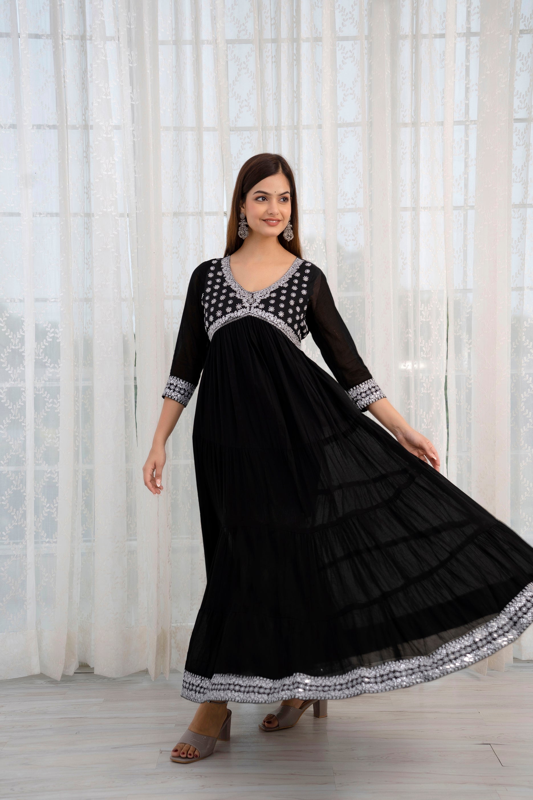 Wholesale Women Black Velvet Embroidered Pocket Anarkali Dress – Tradyl